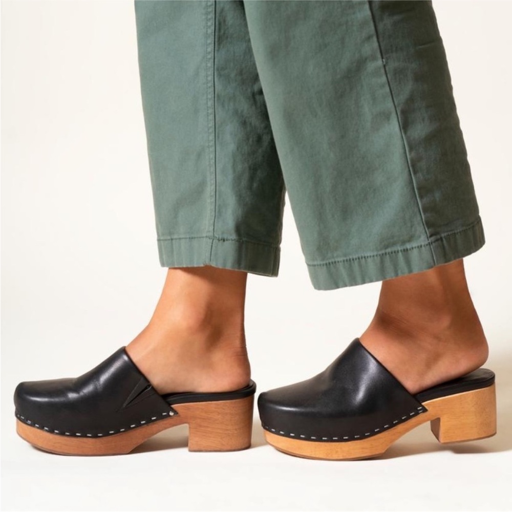 Charlotte Stone Ebony Leather Mules